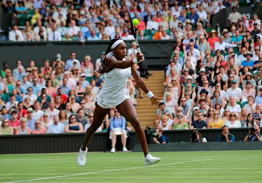 15 yaşındaki tenisçi Coco Gauff, dünya sıralamasında ilk 50'ye girdi 4