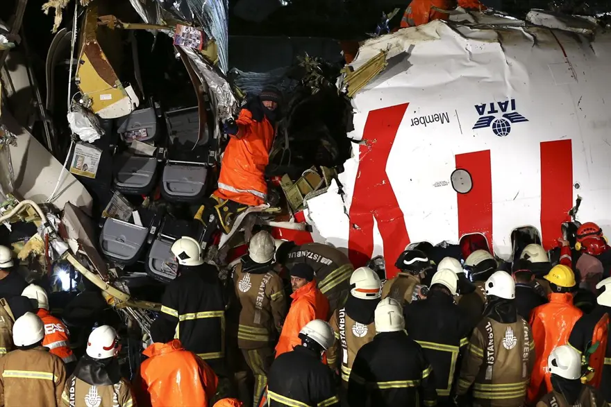 Sabiha Gökçen'de pistten çıkan uçaktan ilk görüntüler 41