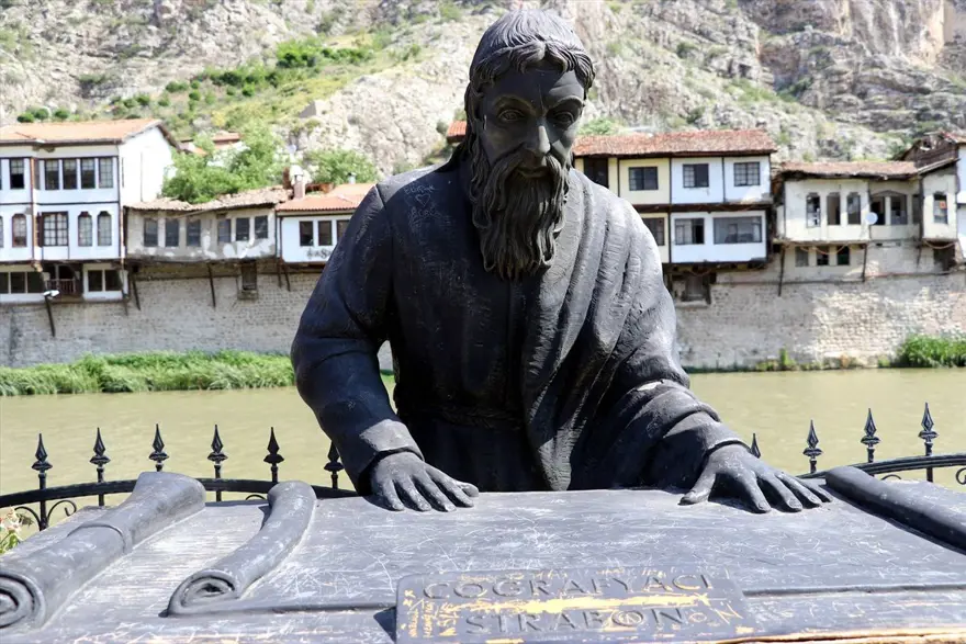 'Şehzadeler şehri' Amasya tarih kokan otantik sokaklarıyla ziyaretçilerini bekliyor 7