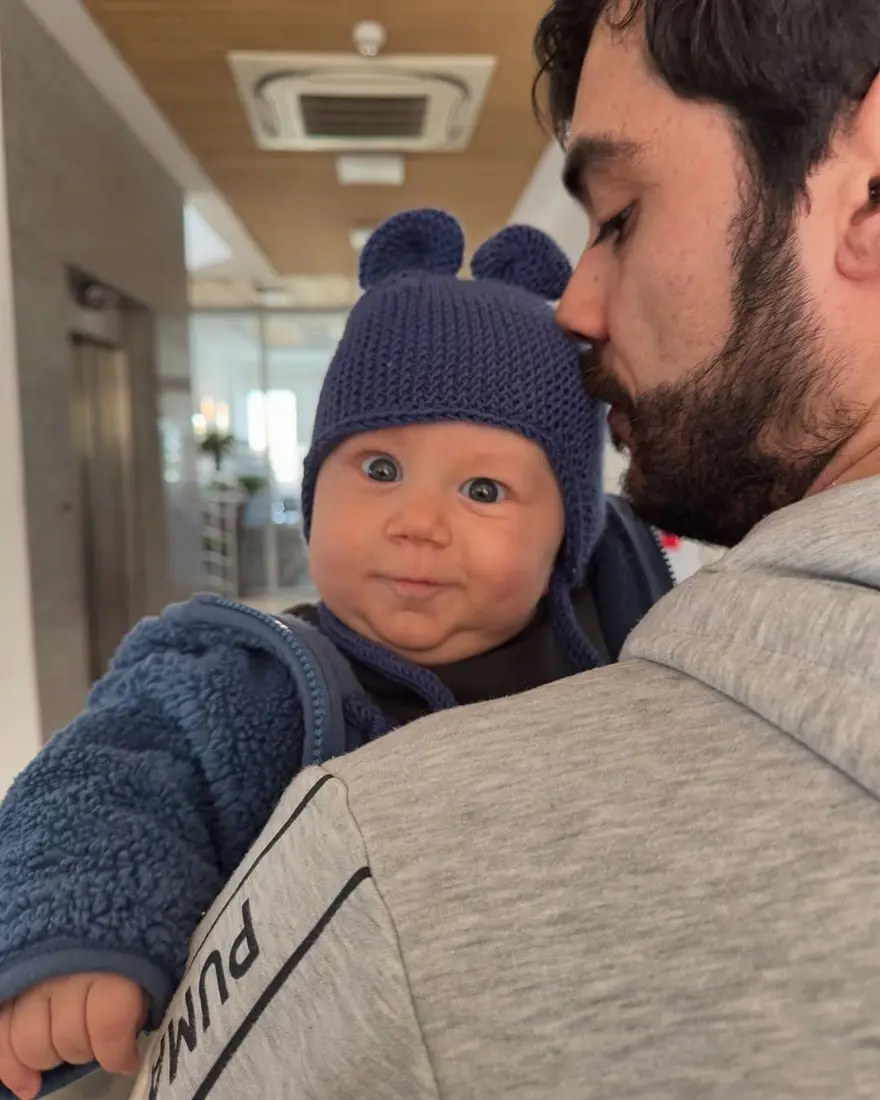 Dilan Telkök ile Berkay Hardal'ın oğulları büyüyor: Zaman su misali 3 Dilan Telkök ile Berkay Hardal'ın oğulları büyüyor: Zaman su misali 3