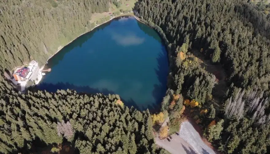 Artvin’deki iki ayrı Karagöl’de iki farklı mevsim yaşanıyor 