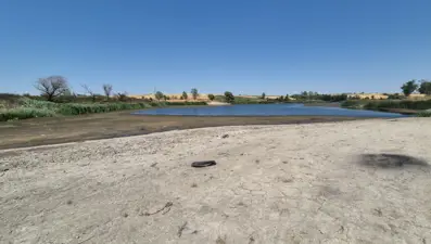 Su seviyesi alarm veriyor: Göletin etrafında çatlaklar oluştu