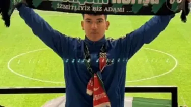 Tribünden düşen genç taraftar yaşam mücadelesi veriyor