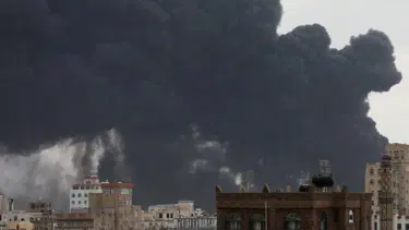 İsrail, Yemen’deki Sana Uluslararası Havalimanı’nı vurdu