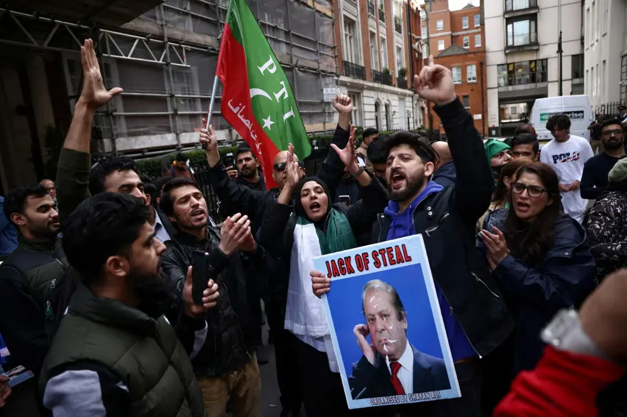 Pakistan'da son durum: Anayasa Mahkemesi, İmran Han’ın tahliyesine hükmetti 4