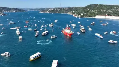 Boğaz'dan 15 Temmuz geçişi: 253 şehidin anısına 253 tekne