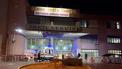 Mahalle kavgasında baba ile kızını vurdu