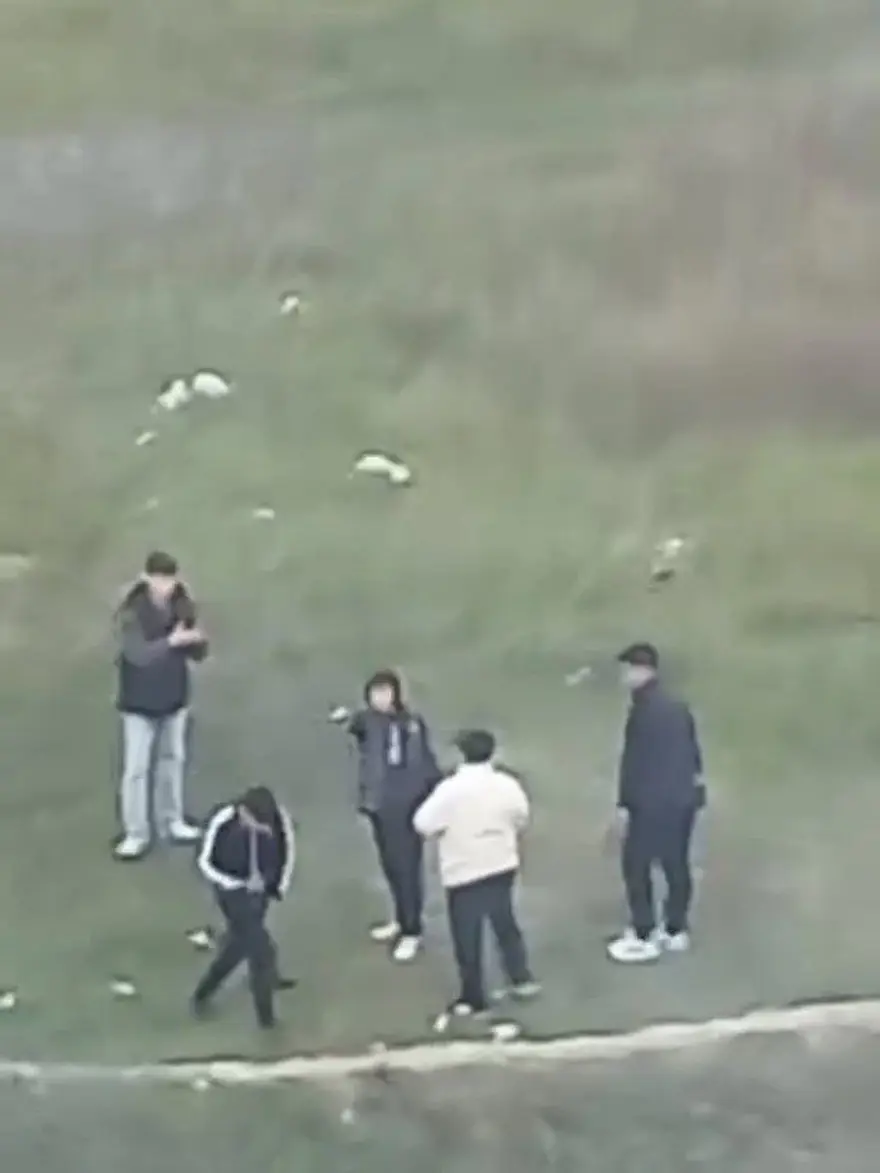 Sultangazi'de çocuklardan tehlikeli oyun! Silahla rastgele ateş açtılar 4