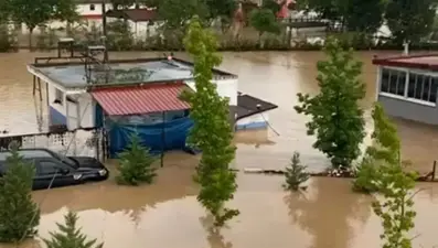 Ordu'da dere taştı: Evleri su bastı