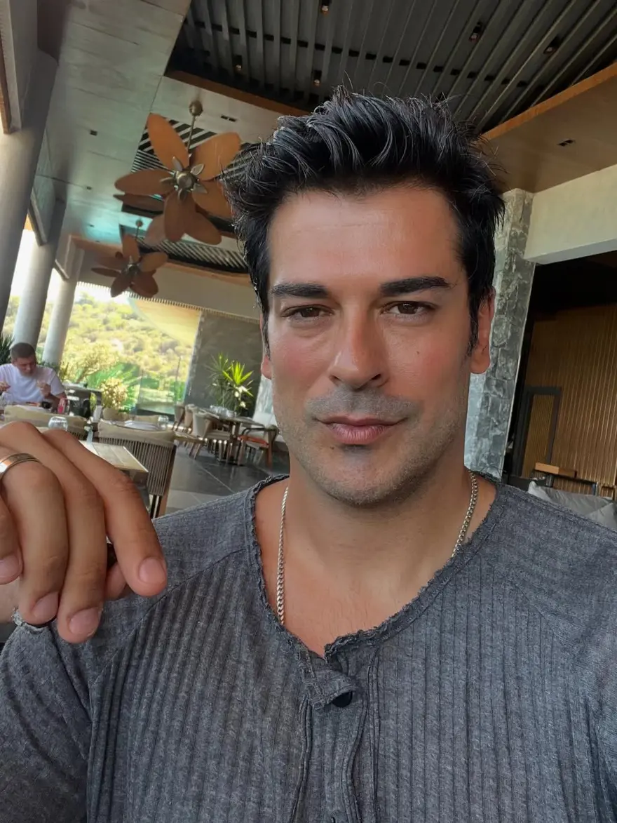 Burak Özçivit'ten yeni imaj: Tatil başlar  (Ünlülerin değişimi) 2