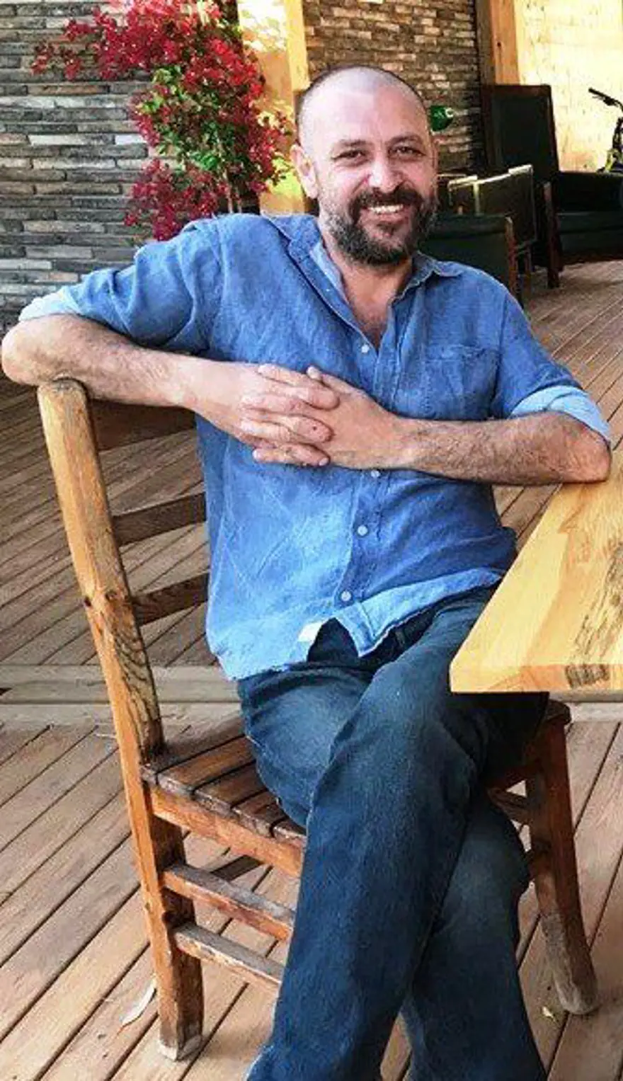 Burak Özçivit'ten yeni imaj: Tatil başlar  (Ünlülerin değişimi) 180