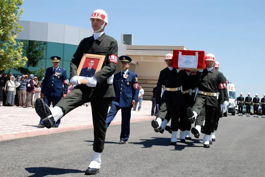 Türkiye şehitlerini uğurluyor 