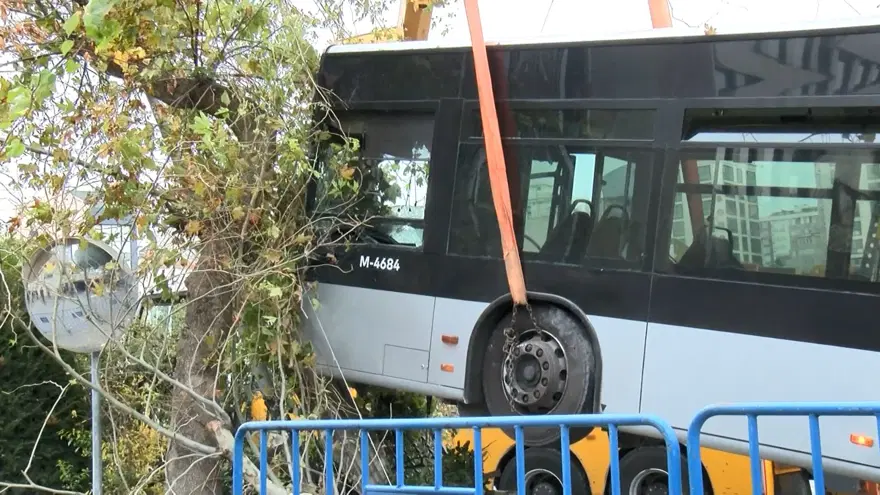 İstanbul'da metrobüs kazası 5