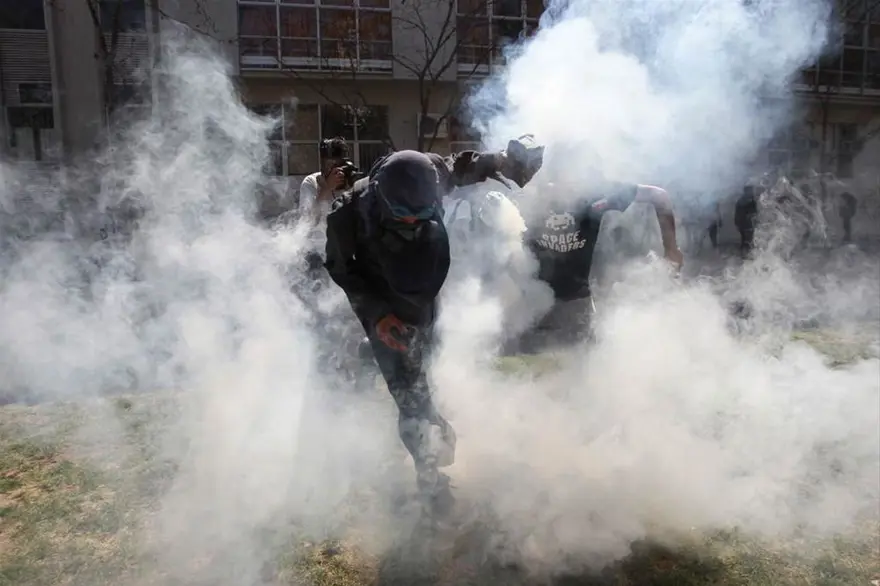 Öğrenciler yine sokakta 25