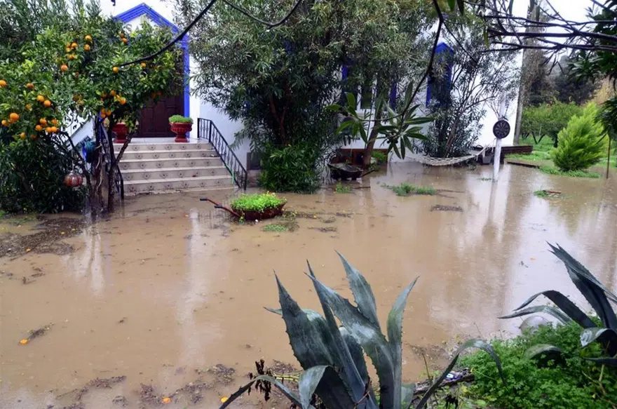 Bodrum'u sel aldı 9 Bodrum'u sel aldı 9