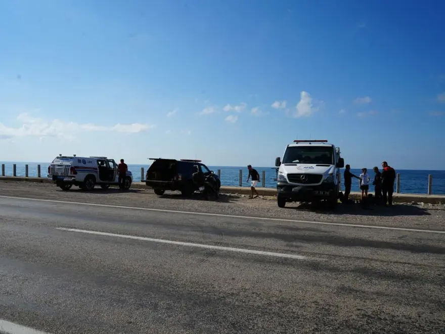 Kastamonu’da batan teknede kaybolan 3 kişiyi arama çalışmalarısürüyor 