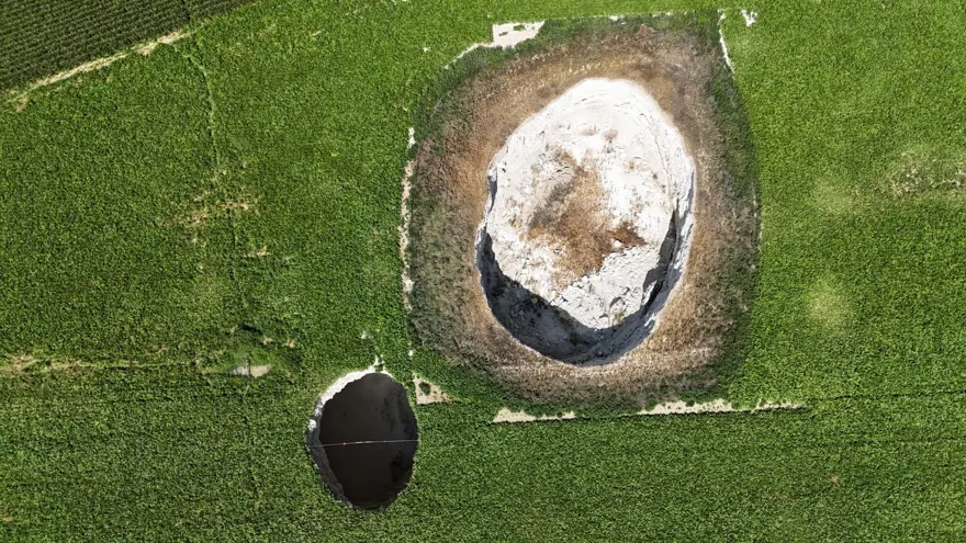 Aynı tarlada ikinci kez obruk oluştu 6