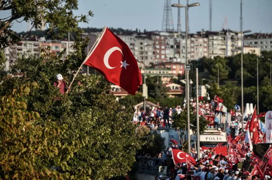 Yabancı ajansların gözüyle İstanbul'da 15 Temmuz 23 Yabancı ajansların gözüyle İstanbul'da 15 Temmuz 23