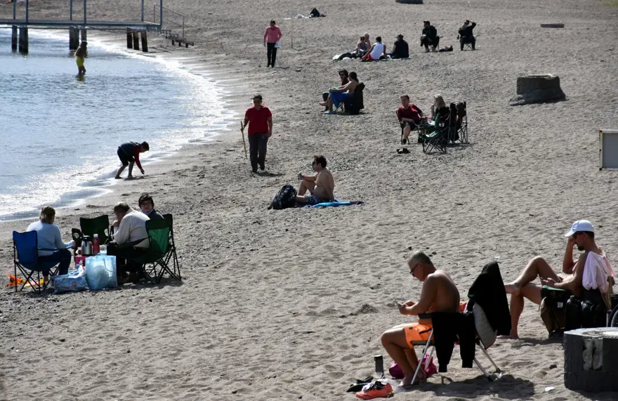 Marmaris'te güneşi gören sahile koştu 4