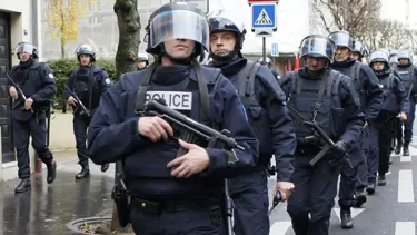 Fransa’da polislerin kimlik bilgileri internete sızdı