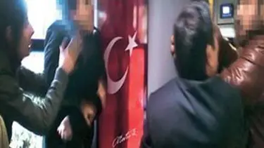 Önce taciz etti sonra yumruk attı