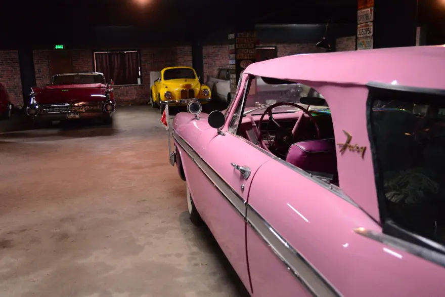 59 yıldır klasik otomobil ve eşya biriktiriyor: Bursa'daki evini müzeye çevirdi 7