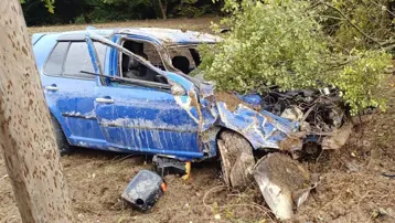 Kontrolden çıkan otomobil tarlaya uçtu