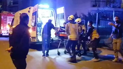 Evinin banyosunda bıçaklanmış halde bulundu