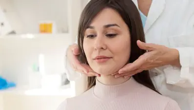 Hashimoto tiroiditi neden olur? (Bağışıklık sistemi tiroide neden saldırır?)