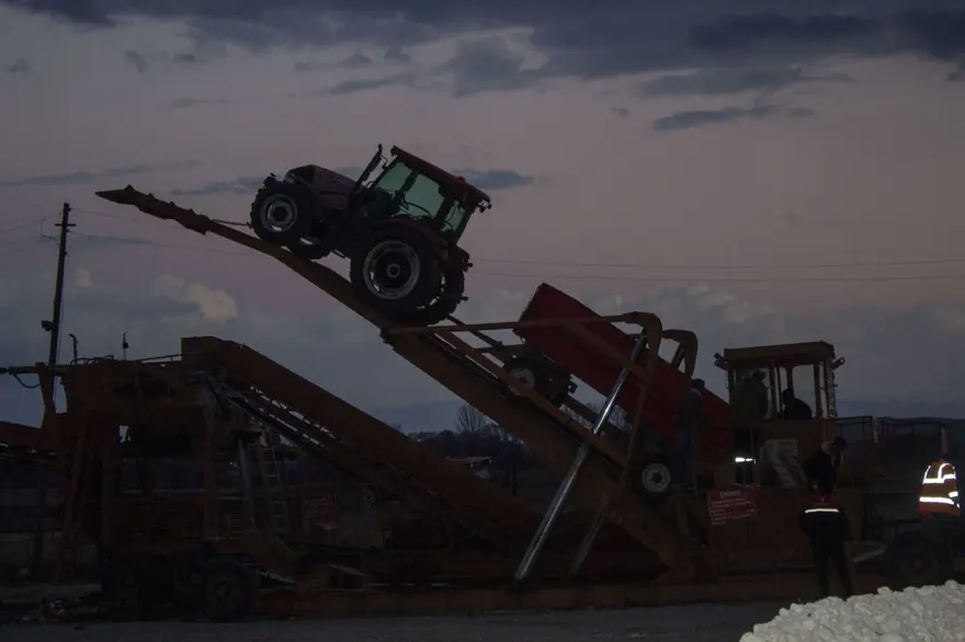 Zamanlayarış başladı: Her gün sabah 07.00’den gece 23.00’e kadar mesai yapıyorlar 5