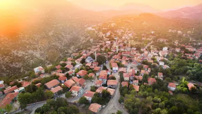 Ormana'nın tarihi düğmeli evleri pandemide izole tatil arayanların uğrak yeri oldu