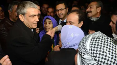 İki BDP'li vekile tahliye