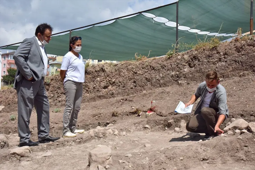 Bilecik'teki Batı Anadolu’nun en eski ergen iskeleti bulundu 1