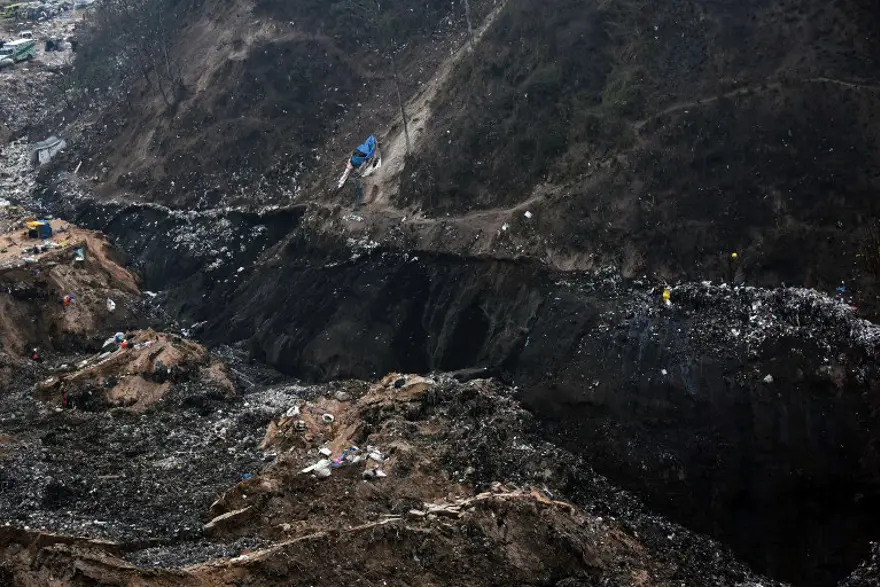 Guatemala'da çöp yığını göçtü: 3 ölü 3 Guatemala'da çöp yığını göçtü: 3 ölü 3