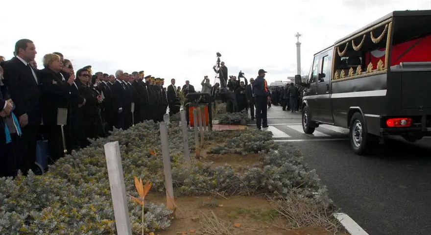 Denktaş'ın ardından 16 Denktaş'ın ardından 16