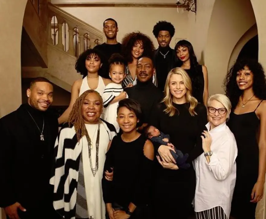 İşte Eddie Murphy ve 10 çocuğu 1