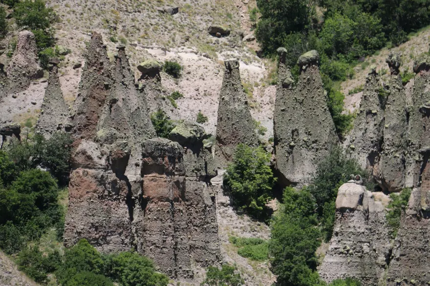 Efsanesi dilden dile dolaşıyor: Görüntüsü peri bacalarını andırıyor 1
