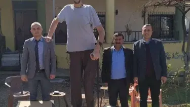 Dünyanın en uzun adamı Sultan Kösen corona virüse yakalandı