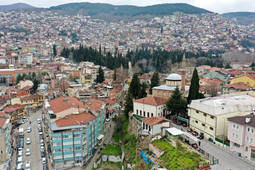 Gelin geldiği mahalleye muhtar oldu 3 dönemdir görevini sürdürüyor 6