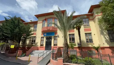 Depremde hasar gören 4 okul riskli olduğu gerekçesiyle boşaltıldı