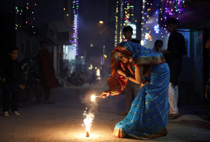 Hindistan'da Diwali Festivali kutlandı: 2,6 milyon gaz lambasıyla rekor kırıldı 5