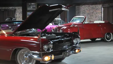 59 yıldır klasik otomobil ve eşya biriktiriyor: Bursa'daki evini müzeye çevirdi