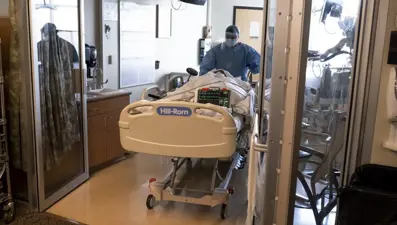 ABD'de Covid-19'dan hastaneye yatışlar rekor seviyede