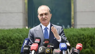 Ömer Çelik'ten karikatür tepkisi: "Bunun sanatla ilgisi yok"