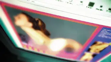 'Çocukların porno izlemesi ailelerin suçu'