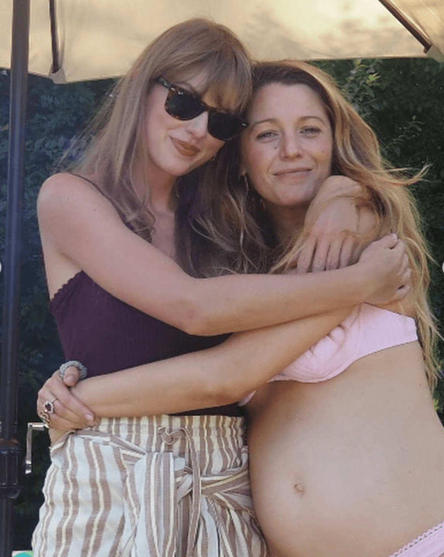 Paparazzilere kızan Blake Lively hamilelik fotoğraflarını paylaştı 4