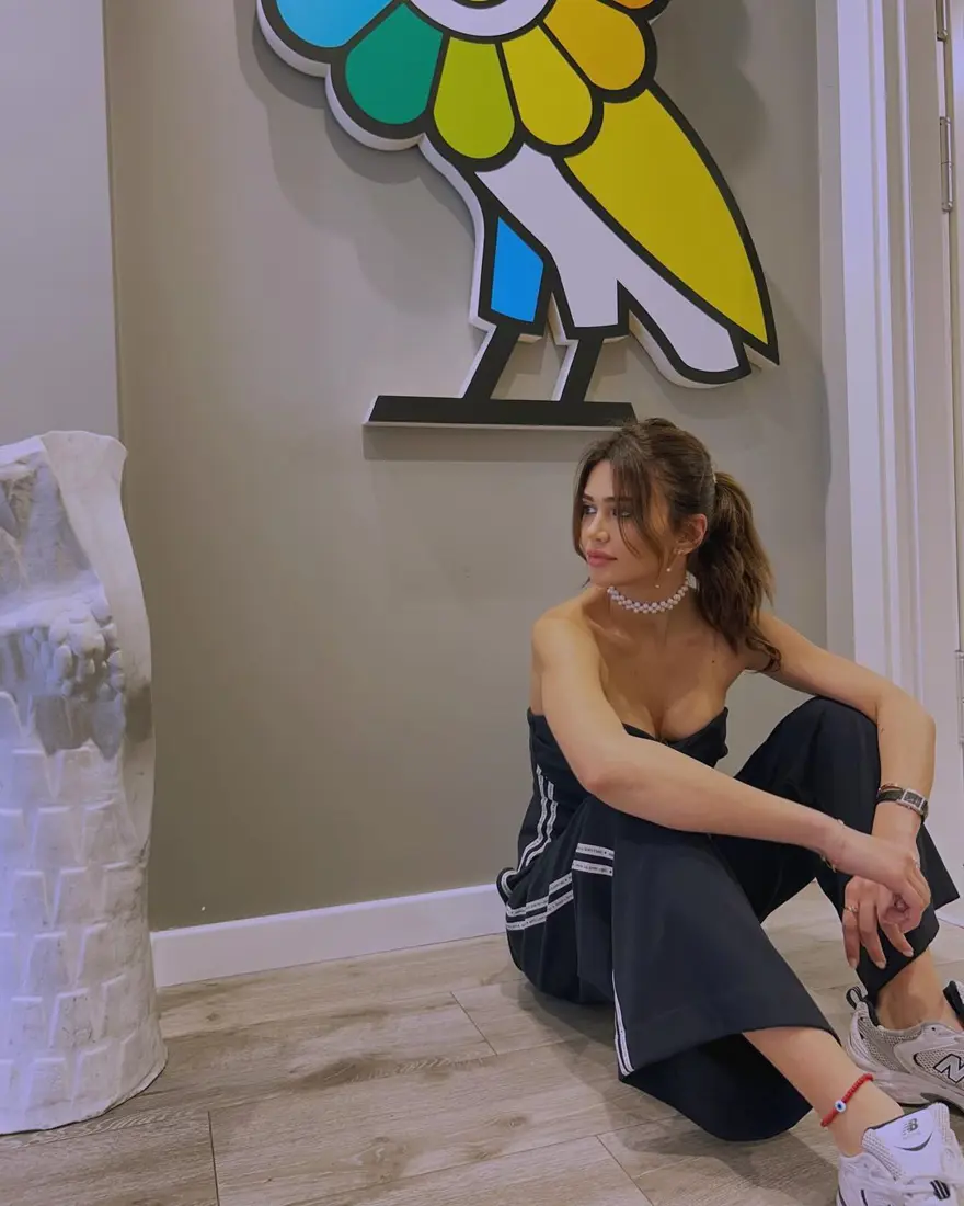 Elektronik sigara sonu oluyordu! Ünlü sanatçı ve oyuncu Selen Görgüzel'in kızı kalp krizi geçirdi 3