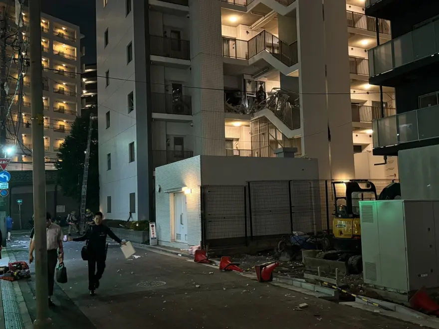 İntihar etmek için gazı açtı, vazgeçip sigara yaktı! Evi havaya uçan adamın ifadesi kan dondurdu 5 İntihar etmek için gazı açtı, vazgeçip sigara yaktı! Evi havaya uçan adamın ifadesi kan dondurdu 5