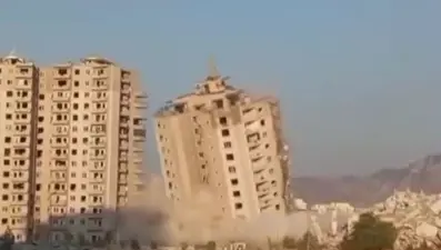 Hatay’da 16 katlı rezidans dinamitle yıkıldı