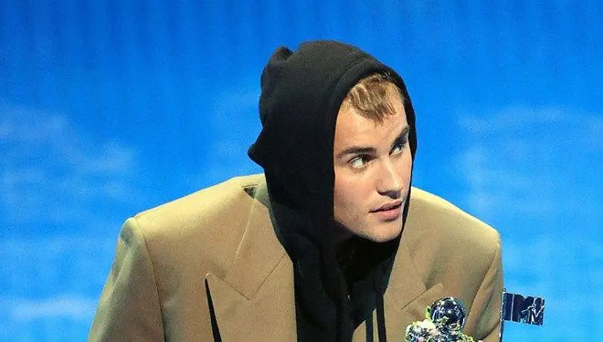 Justin Bieber kullanıcı adını değiştirdi, peş peşe paylaşım yaptı 3 Justin Bieber kullanıcı adını değiştirdi, peş peşe paylaşım yaptı 3